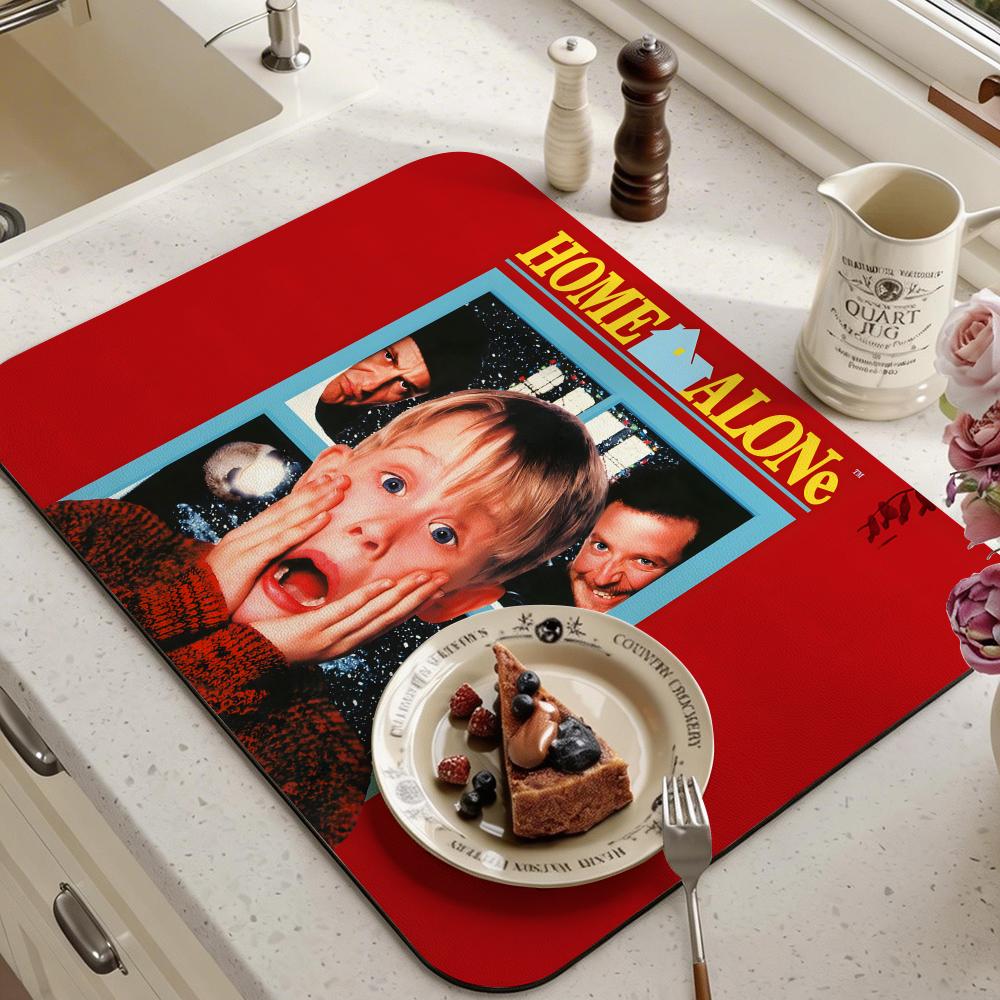 Home Alone Bathroom - Retro Mata Podłogowa z Motywem Filmu