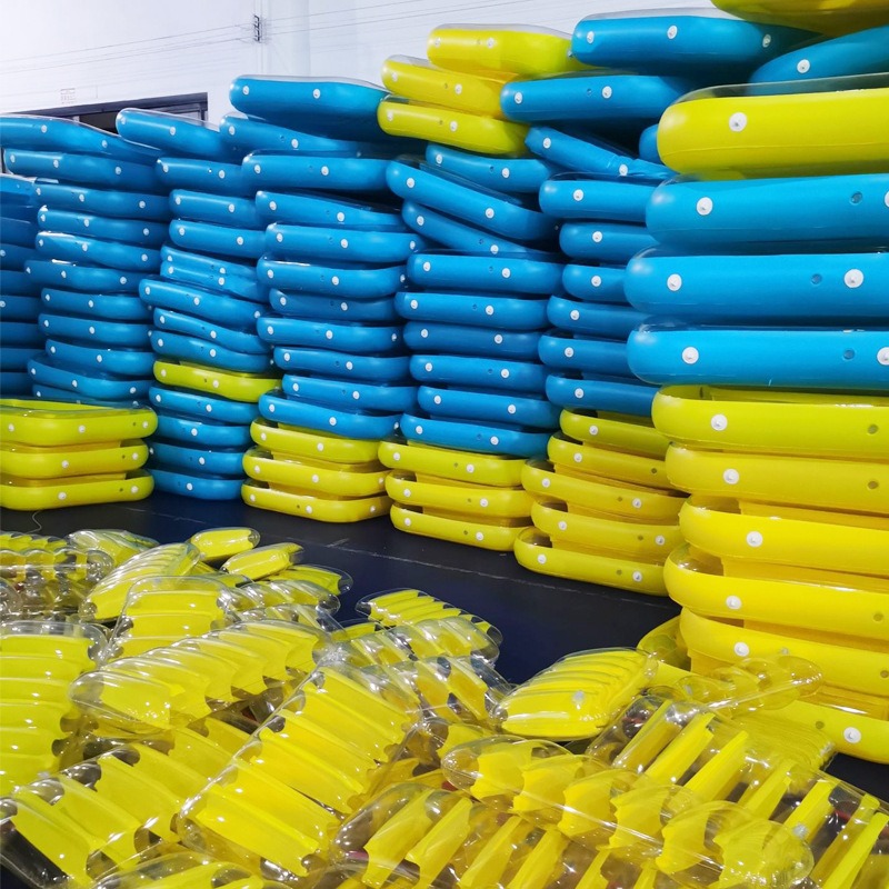 Nadmuchiwane łóżko do pływania – Bathtub Pillow Inflatable recenzja i cena